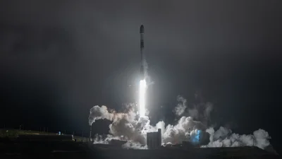 SpaceX launches 81 payloads on Falcon 9 Starlink Vandenberg