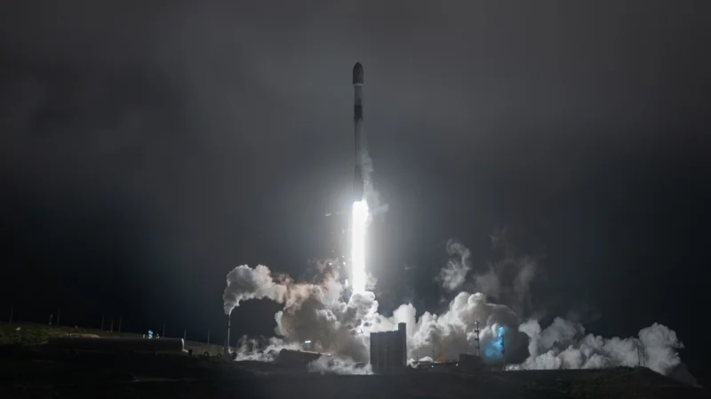 SpaceX launches 81 payloads on Falcon 9 Starlink Vandenberg