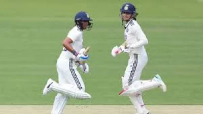 Mady Villiers scores first Test runs at Lord’s as England rebuilds