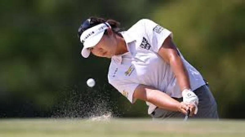 Haeran Ryu's record 60 gives her three-shot lead at the Amundi Evian Championship