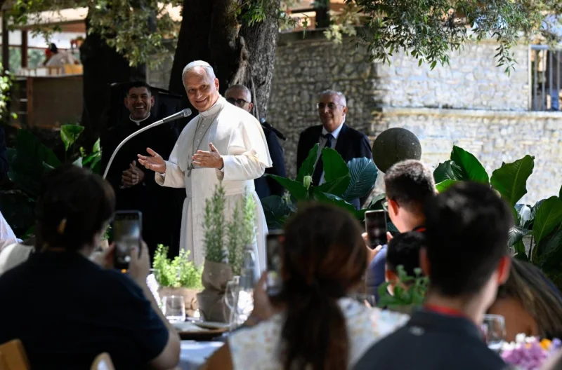 Pope Leo XIV hosts 200 guests at Castel Gandolfo lunch