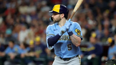 Aug. 3 trade deadline outfield crunch could force Sal Frelick into a new Brewers role