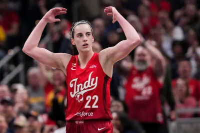 Makayla Timpson's fourth-quarter block helped seal Fever win over Mercury