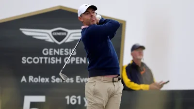 Min Woo Lee tied for the lead at 12 under as the fog-hit Genesis Scottish Open heads for a tense Sunday finish