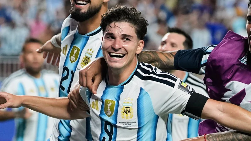 Álvarez’s 22-yard stunner sends Argentina through — Radio 4 Live