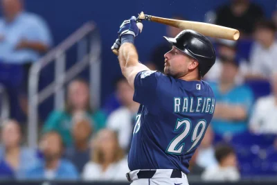 Mark Derosa breakdown: Cal Raleigh’s injury, Julio Rodríguez’s turnaround and why the Mariners underachieved