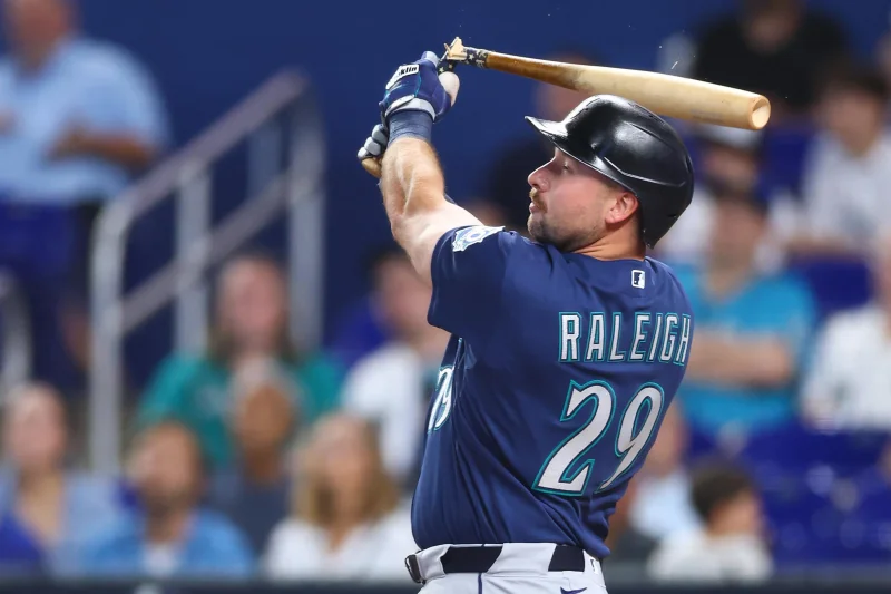 Mark Derosa breakdown: Cal Raleigh’s injury, Julio Rodríguez’s turnaround and why the Mariners underachieved