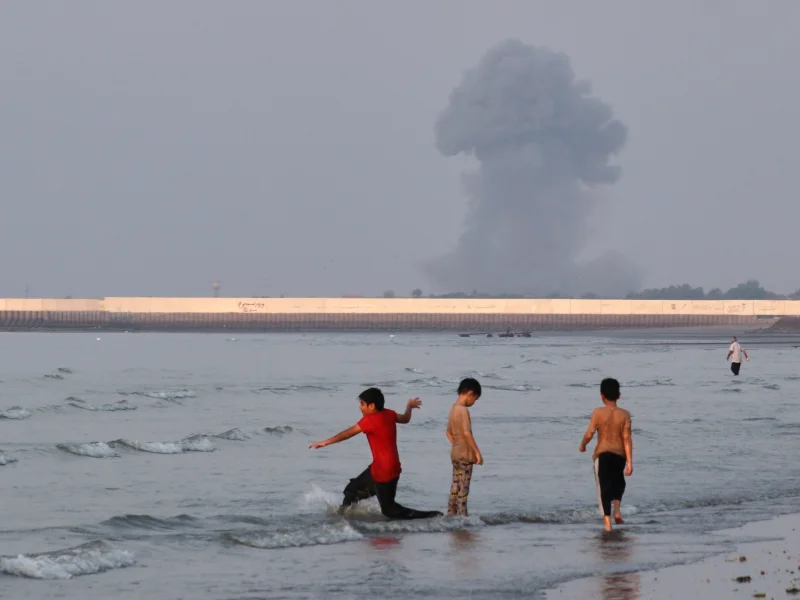 Uae says Iran hit 2 tankers in Strait of Hormuz