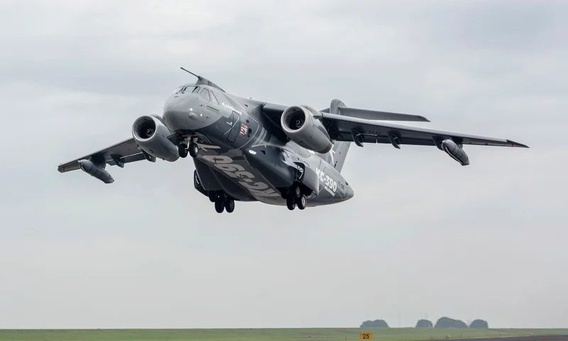 Embraer reports US$32.1 billion backlog at Farnborough Air Show