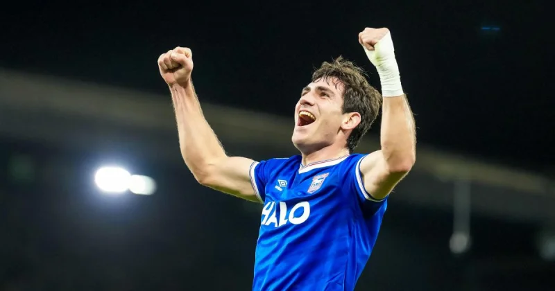 €9/10m fee talks for Ivan Azon as Southampton open transfer discussions
