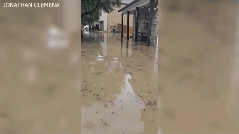 Justin Horne tracks flood warnings along Highway 90 and Hill Country — Ksat