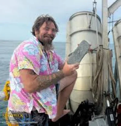 Captain Drake recovers 22.5-pound silver bar from Atocha wreck site — Mel Fisher Atocha Silver Bar