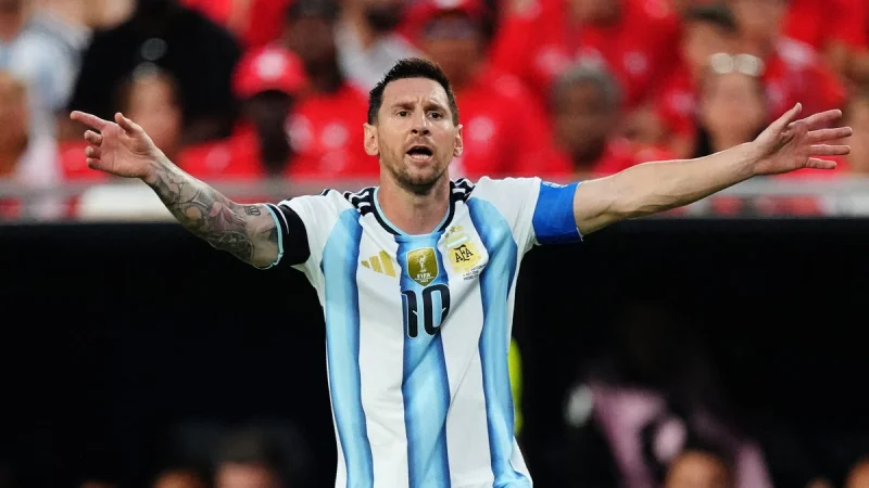 Lionel Messi in Houston leaves Messi Jersey Argentina with one last look