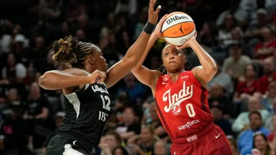 Veronica Burton Helps Golden State Build a 40-30 Halftime Lead Over the Fever