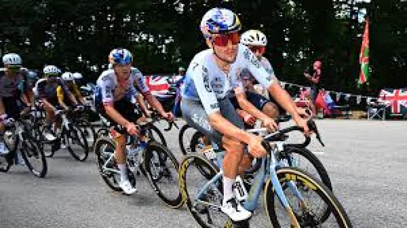 Tom Pidcock moves into fourth overall as Mauro Schmid wins stage 13 — 2026 Tour De France
