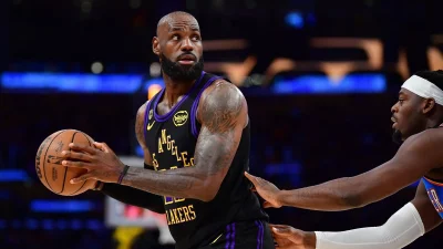 Anna Leigh Waters links LeBron James to the Trail Blazers at the ESPY Awards