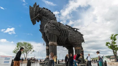 Rüstem Aslan Digs 40 Years at Hisarlik as Was The Trojan War Real