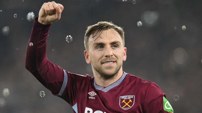 Jarrod Bowen to stay at West Ham after relegation as captain commits to Championship rebuild