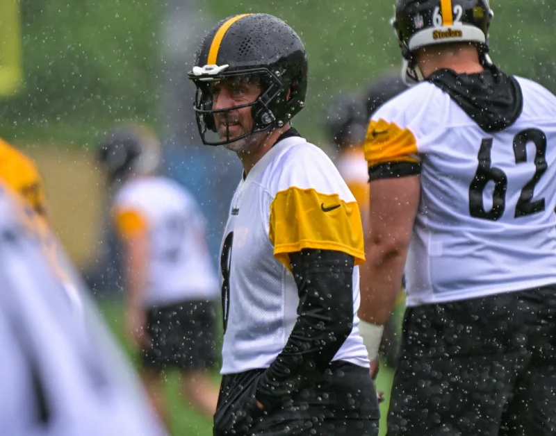 Aaron Rodgers is teaching Pat Freiermuth, DK Metcalf and Jaylen Warren — and that is exactly what the Steelers need