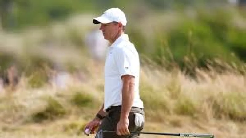Rory McIlroy says Bryson DeChambeau ‘held the tournament hostage’ after two-stroke penalty — Scottie Scheffler Bryson Dechambeau Golf