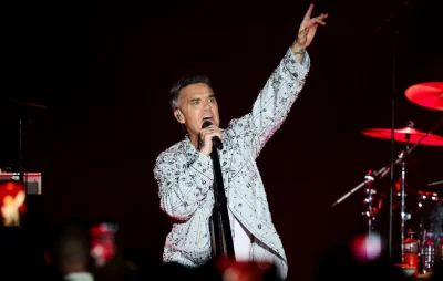 Robbie Williams lifts Fifa Anthem Desire with Scherzinger and Pausini