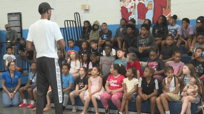 Ralph Sampson visits Lynchburg Boys & Girls Club to give back to young people