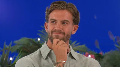 Aidan flirts with Jasmine Love Island Sister Bella before Monday