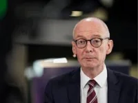 Pat Mcfadden pushes Labour to end cheque-writing for claimants