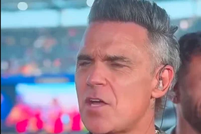 Robbie Williams explains White Substance as mint after TV mishap
