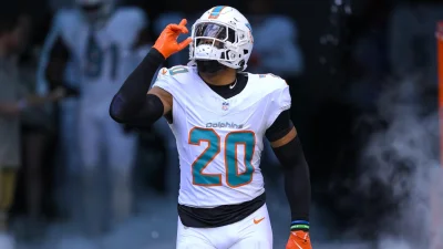 Jordyn Brooks’ 3-year, $51.3 million extension shows the Dolphins know exactly what they have