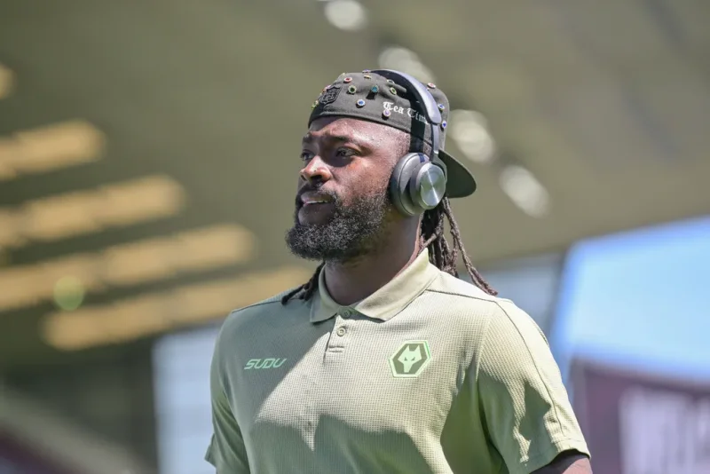Tolu Arokodare asks to leave Wolves after three-goal season