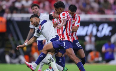 Alexis Vega's reaction to 'borracho' chants at Estadio Akron — Toluca Vs Pumas Unam