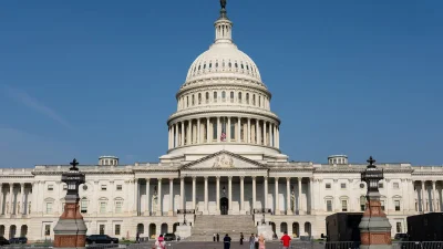 House Democrats Stock Ban Split Deepens Over Combined Vote
