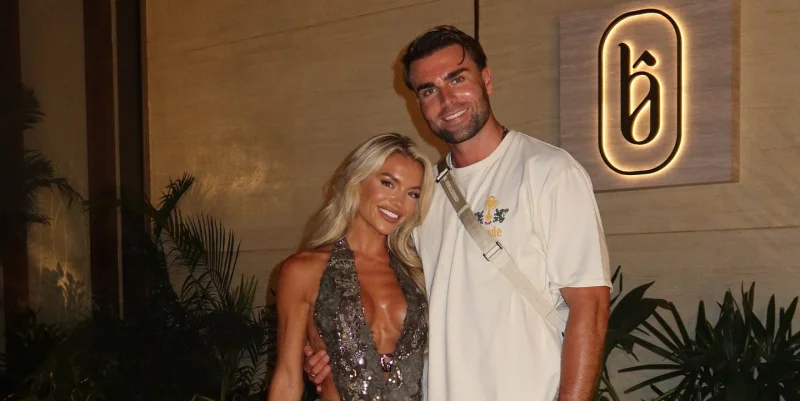 Molly Smith and Tom Clare marry in civil ceremony, share first photo