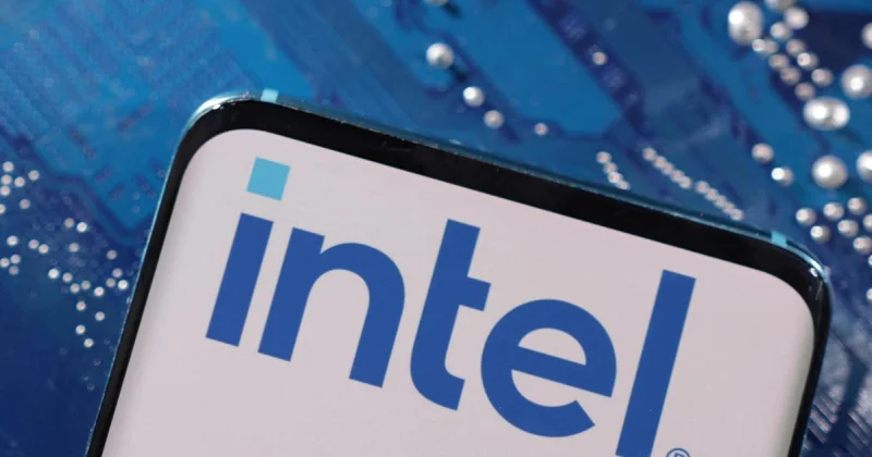 Intc Rises 0.8% as Intel Seeks Ohio Partner