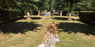 Meghan Markle Instagram Family Photos Fuel Prince William Questions Over Diana Tribute