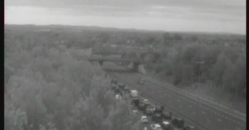 Greater Manchester Police closes M60 Traffic between Oldham and Ashton-under-Lyne