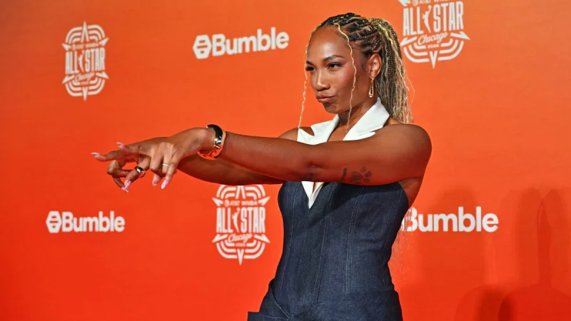 Team Coop vs. Team Spoon brings Wnba All-star Game spotlight to Chicago