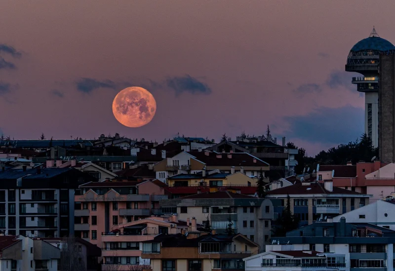 Aquarius Full Moon on July 29 brings Buck Moon changes