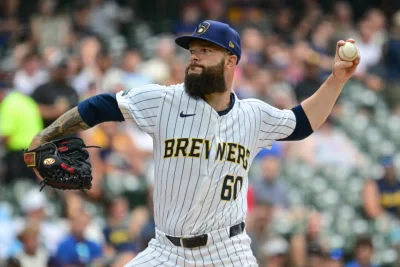 Dallas Keuchel signs minor league deal with the Athletics