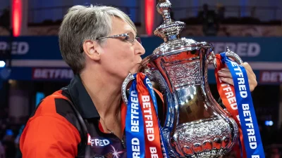 Lisa Ashton returns as defending champion at the Betfred Women's World Matchplay