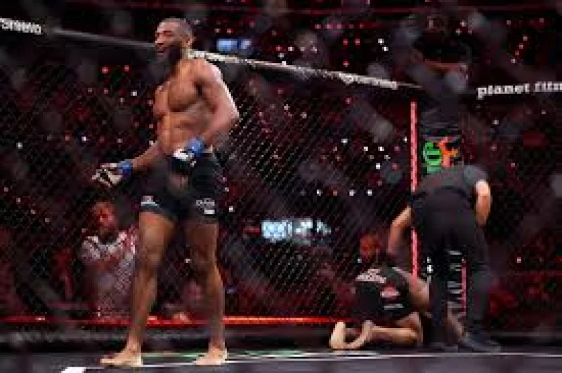 UFC debut against Dan Hooker gives Salahdine Parnasse instant Paris spotlight
