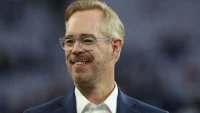 Bob Costas notes Joe Buck's Frick Award with Joe Davis tribute