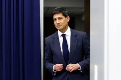 Kevin Warsh Faces Federal Reserve Meeting as Rates Seen Steady