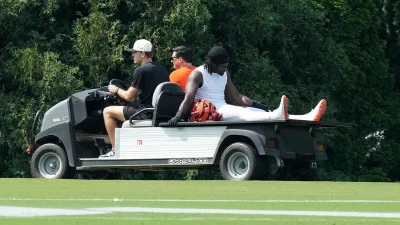 Shemar Stewart carted off after apparent knee injury on Bengals' first training camp practice
