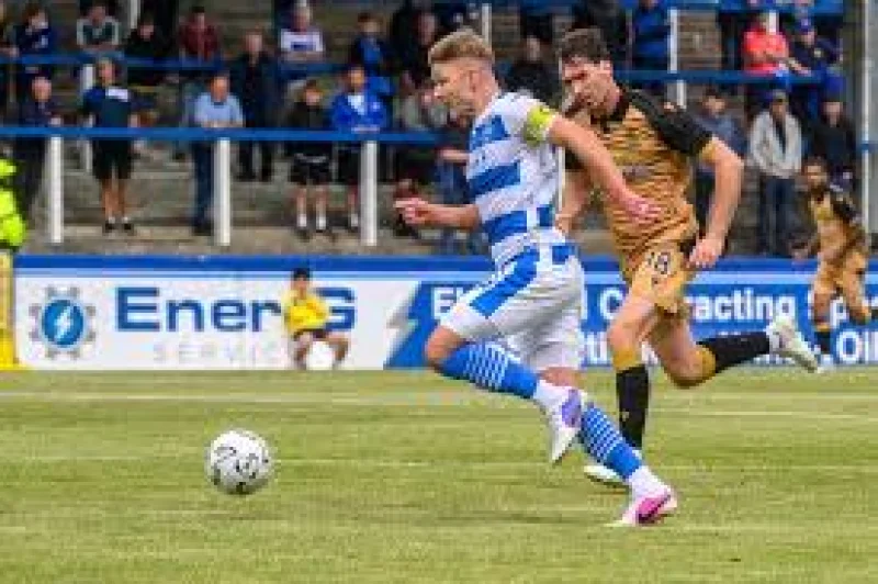 Gary Mackay-Steven shot saved by Elyh Harrison as Greenock Morton Vs Partick Thistle livens up