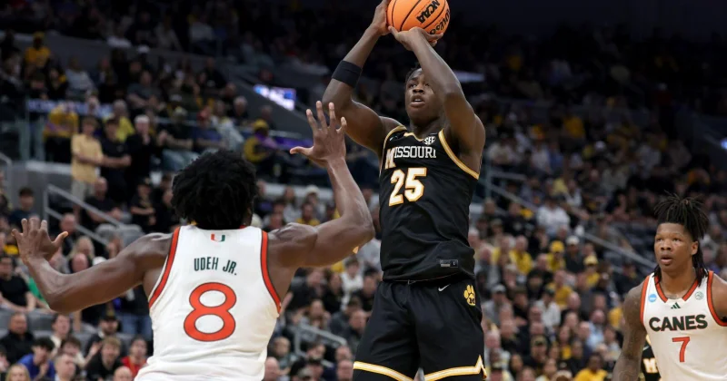 Mark Mitchell gets a fifth year after NCAA rulings open the door
