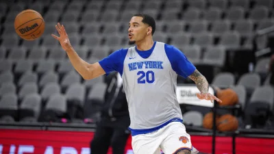 Timberwolves rumblings for Jeremy Sochan expose just how late the Knicks' roster scramble still is — Jeremy Sochan