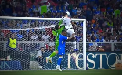 Luis Puente opens the scoring after Andrés Gudiño's mistake