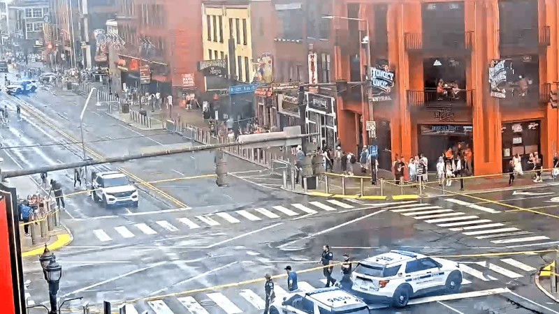 Metro Nashville Police investigate Broadway crash, 1 dead, 3 hospitalized — Nashville News